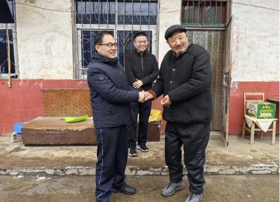 新春送溫暖  慰問暖人心—產(chǎn)業(yè)集團(tuán)活動新聞稿0205(1)(3)347.png